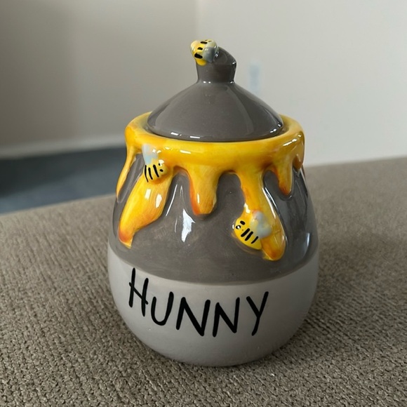 TWO PIECES- Honeybee snow globe & Honey Jar - Picture 5 of 8